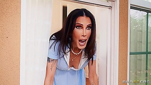Ass-scaping The Horny Housewife Shay Sights, Rico Hernandez