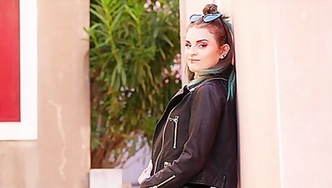 Trixy, 21, make-up artist in Bordeaux!