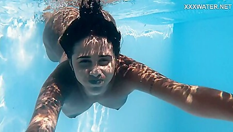 Venezuelan Juicy teen 18+ Showing Big Tits Underwater