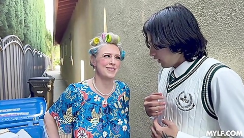Stepmother Fucker : The Yoga Master - Dee Williams